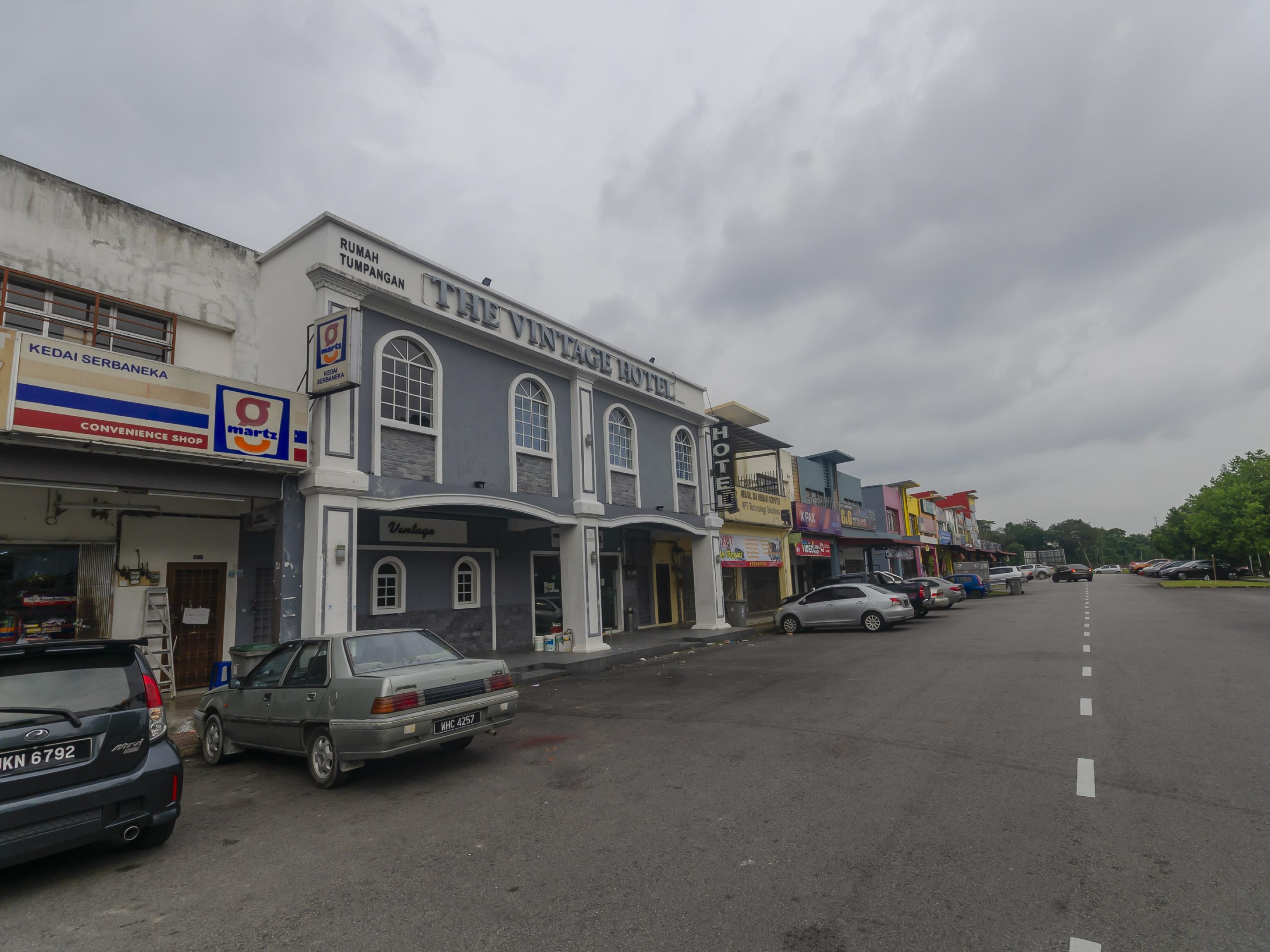 Super Oyo 596 The Vintage Hotel Johor Bahru Exterior foto