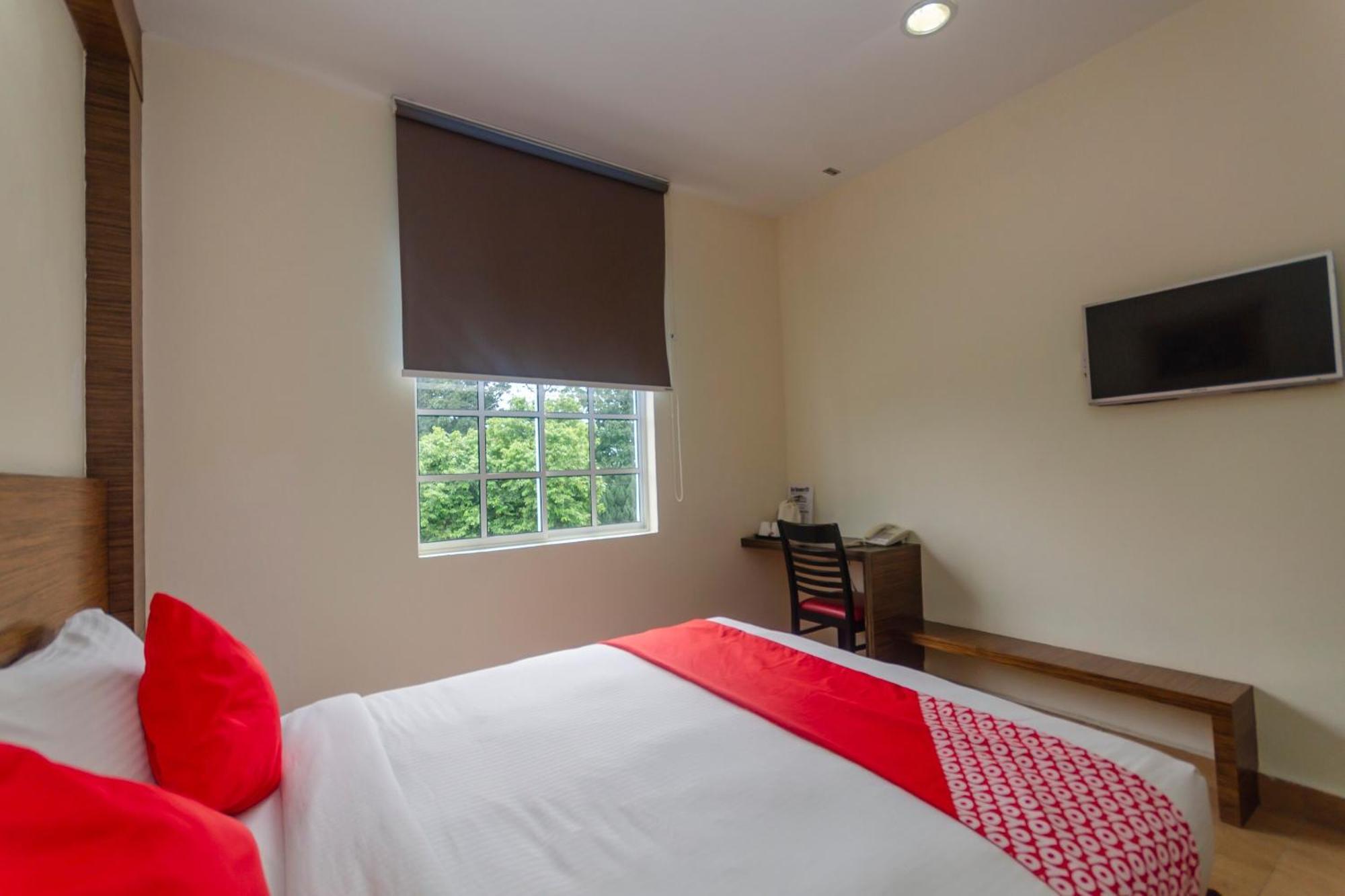 Super Oyo 596 The Vintage Hotel Johor Bahru Exterior foto